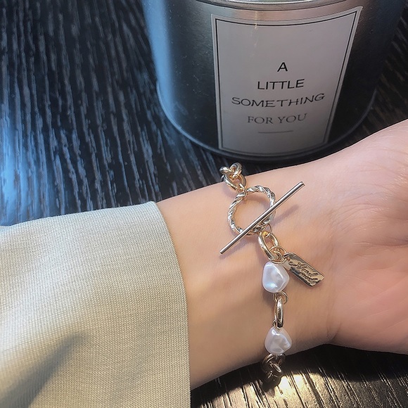 Golden Plate Half Pearl and Half Chain, Metal pendant drop dangle bracelet - Picture 5 of 10